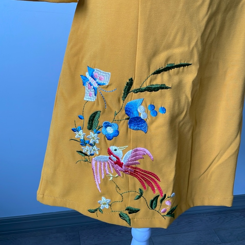 Coeur de Vague Yellow Floral Shift Dress - Picture 3 of 5